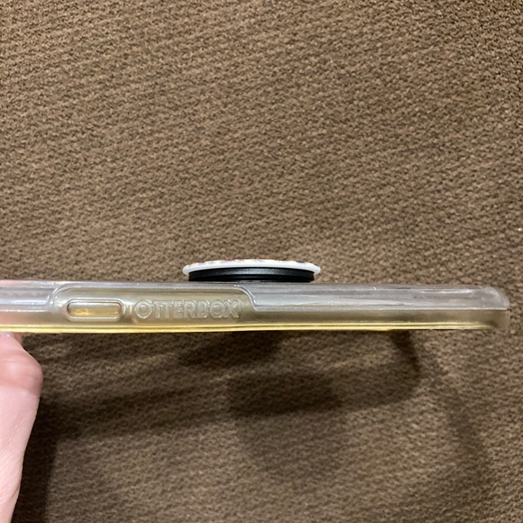 iPhone 7 Otterbox Symmetry Clear Phone Case - Picture 4 of 4